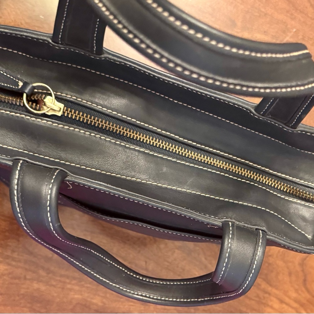 Coach Navy 9303 with Elegant Design and Premium Material - Picture 5 of 10